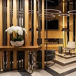 -- Park -- Part Of Urban Chic Luxury Design - Parking & Compliments - Next To Shopping & Dining Mall Hotel Plovdiv