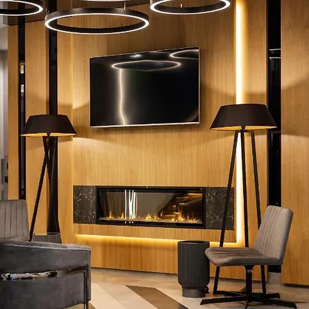 Park Hotel: Urban Chic Luxury With Parking Near Shopping Mall Hotel Plovdiv