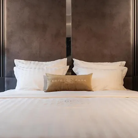 Hotel Park Hotel: Urban Chic Luxury With Parking Near Shopping Mall Plovdiv