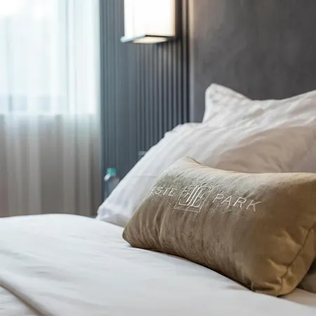 Hotel Park Hotel: Urban Chic Luxury With Parking Near Shopping Mall Plovdiv