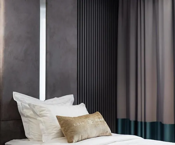 -- Park -- Part Of Urban Chic Luxury Design - Parking & Compliments - Next To Shopping & Dining Mall 4* Plovdiv