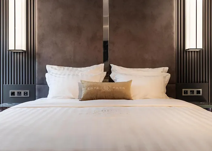 Hotel -- Park -- Part Of Urban Chic Luxury Design - Parking & Compliments - Next To Shopping & Dining Mall Plovdiv