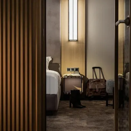 Hotel -- Park -- Part Of Urban Chic Luxury Design - Parking & Compliments - Next To Shopping & Dining Mall Plovdiv