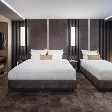 Park Hotel: Urban Chic Luxury With Parking Near Shopping Mall Hotel Plovdiv