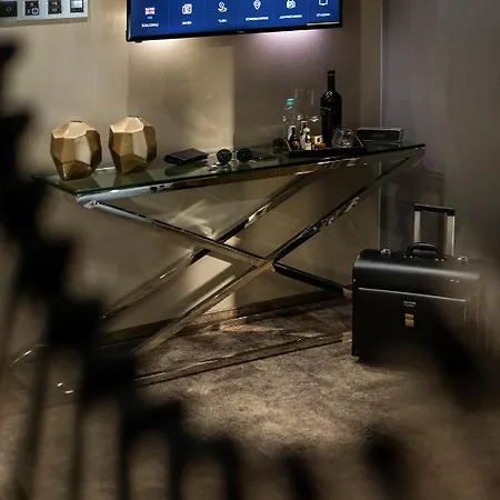 מלון -- Park -- Part Of Urban Chic Luxury Design - Parking & Compliments - Next To Shopping & Dining Mall 4*