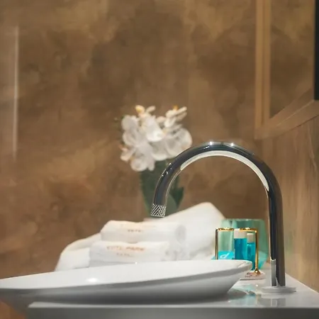 Hotel Park Hotel: Urban Chic Luxury With Parking Near Shopping Mall Plovdiv