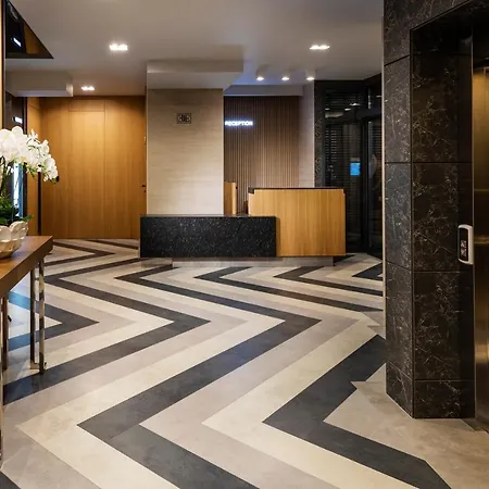 Park Hotel: Urban Chic Luxury With Parking Near Shopping Mall