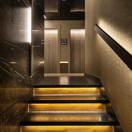 -- Park -- Part Of Urban Chic Luxury Design - Parking & Compliments - Next To Shopping & Dining Mall מלון 4*