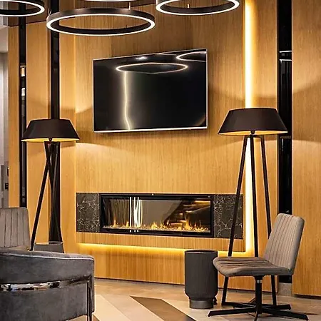 -- Park -- Part Of Urban Chic Luxury Design - Parking & Compliments - Next To Shopping & Dining Mall מלון פלובדיב