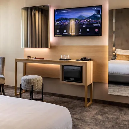 Park Hotel: Urban Chic Luxury With Parking Near Shopping Mall 4* Plovdiv