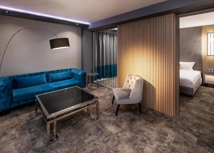 Hotell -- Park -- Part Of Urban Chic Luxury Design - Parking & Compliments - Next To Shopping & Dining Mall Plovdiv